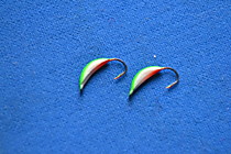 Мормышки на корюшку , гольца и хариусаМормышки на корюшку , гольца и хариуса----Бленса супер Малек№5 мм- зеленая Уф синка, белое тело, УФ Алая Грудка