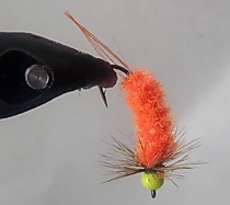 Уловистые грузовые мушки на Хариуса мелкого ленка ручьевую Форель мальму пеструшку каменку на крючках Мустад # 10 с длинным телом из синели HARELINE Small Trillobal Antron Chenille 