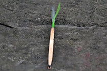 блесна  из тонкого каро с самосвалом №7, микропетелькой, мухой из шелка и обьемного шелка флю салат от фирмы текстрим с добавлением фудибайта в цвете голубой УФ