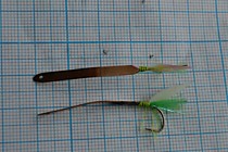 блесна из Каро -Планирующий самосвал № 6.5 Каро с мухой зеленый GLOW