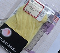 Wapsi EGG YARN FL  licht Lemon  -вапси. белковая вата. флуорисцентный светлый лимон цвет хорошо подходит для имитации икринок омуля, хариуса и для крыла мушек при ловле хариуса в сумерках