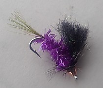 Мушка на ленка симу Егерь Фиолет  с крылом Черная шерсть с Люрексом Ангел  Щетинки Мех Козы . Жабо перо курицы Гризли медная конусная головка Японский усиленный крючок MARUTO c40 HW # 8