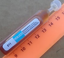 ULTRABITE 011 Merluzzo   Ультробайт Усилитель клева для морских рыб середины воды в Пенале ( голубая полоса) Цена за 1 ампулe